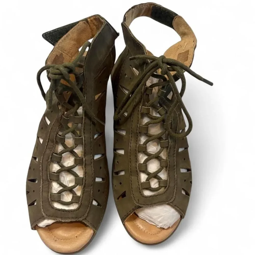 Earth Women's Khaki and Olive Green Front Lace Up Heeled Sandals sz 6.5